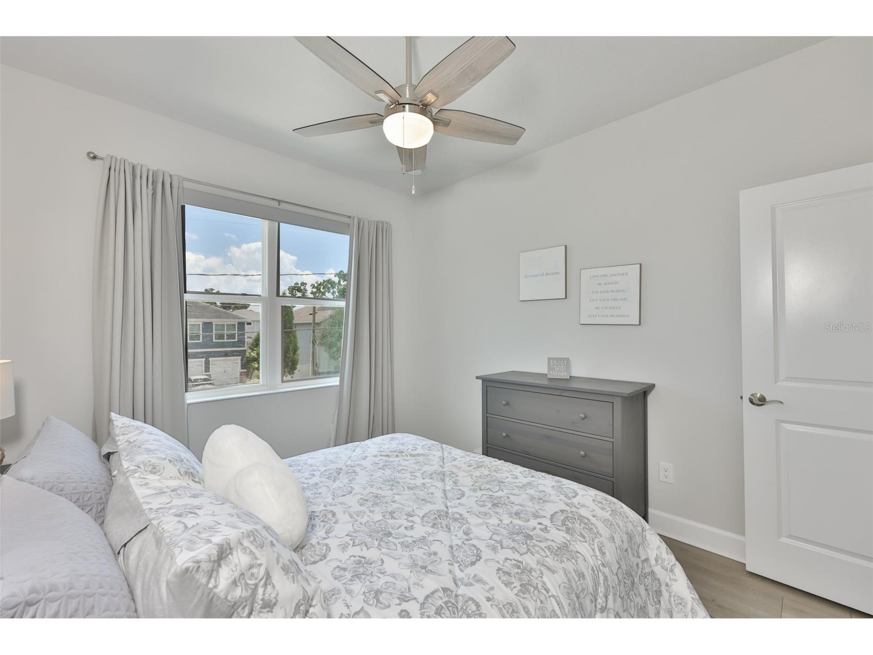 2407 W Gray Street Tampa FL 33609 TB8510629 image33