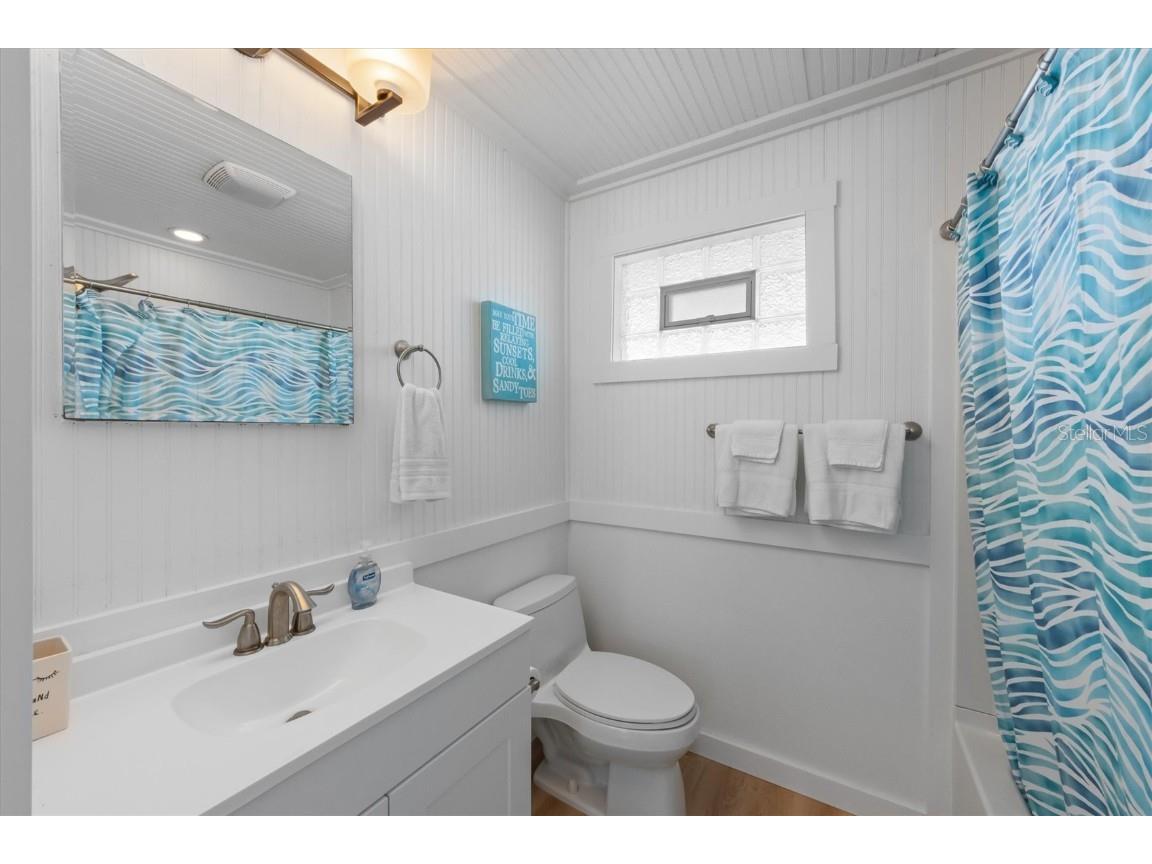 2408 Avenue B Bradenton Beach FL 34217 A4641533 image17