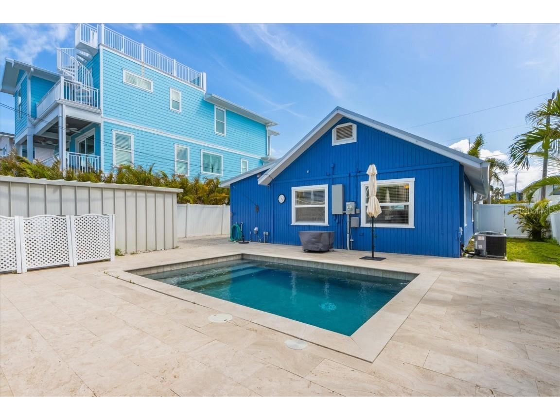 2408 Avenue B Bradenton Beach FL 34217 A4641533 image7