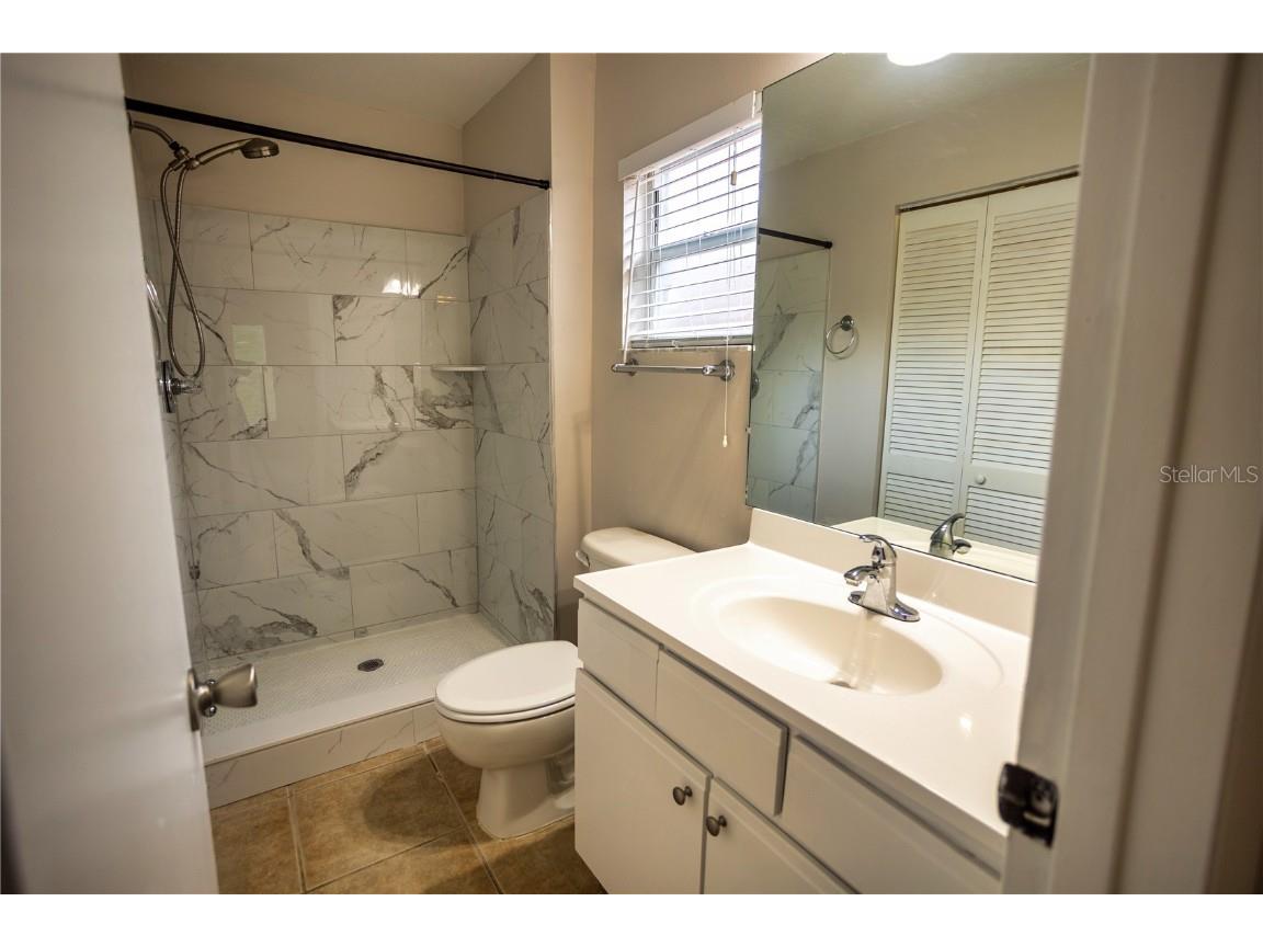 2408 Camden Oaks Place Valrico FL 33594 TB8450739 image19