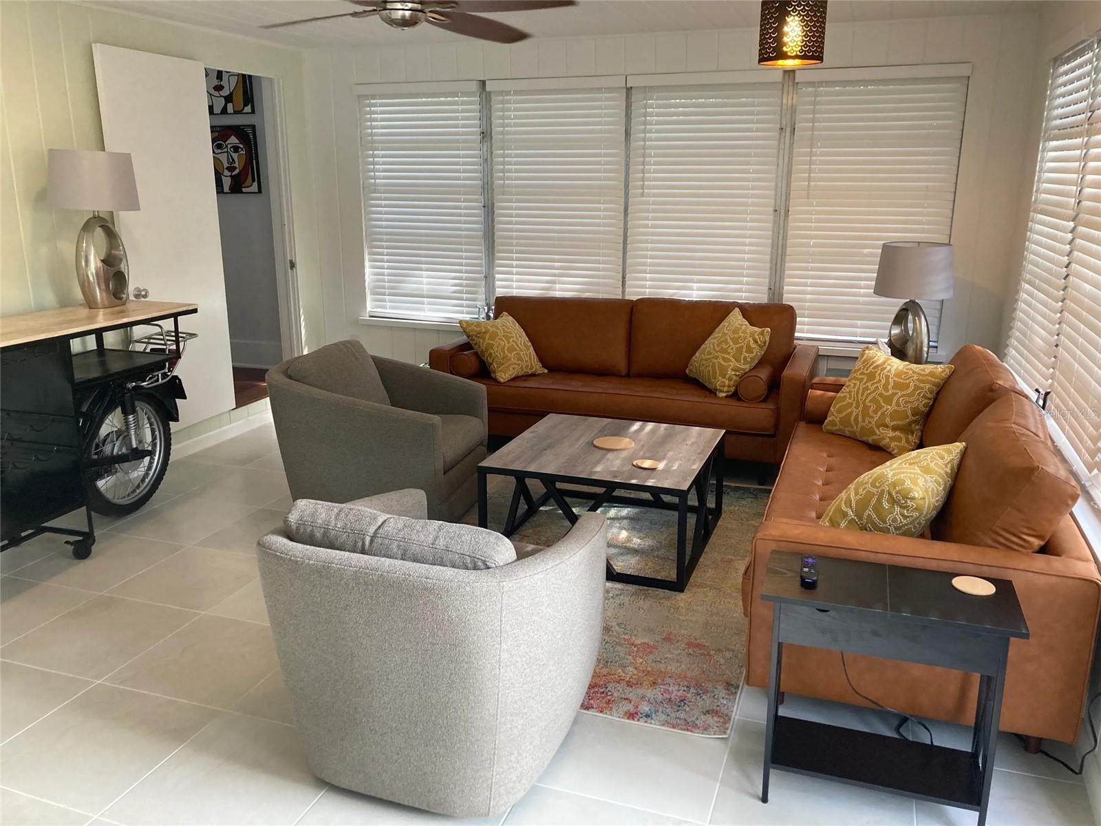 2408 Hillview Street Sarasota FL 34239 A4683579 image15