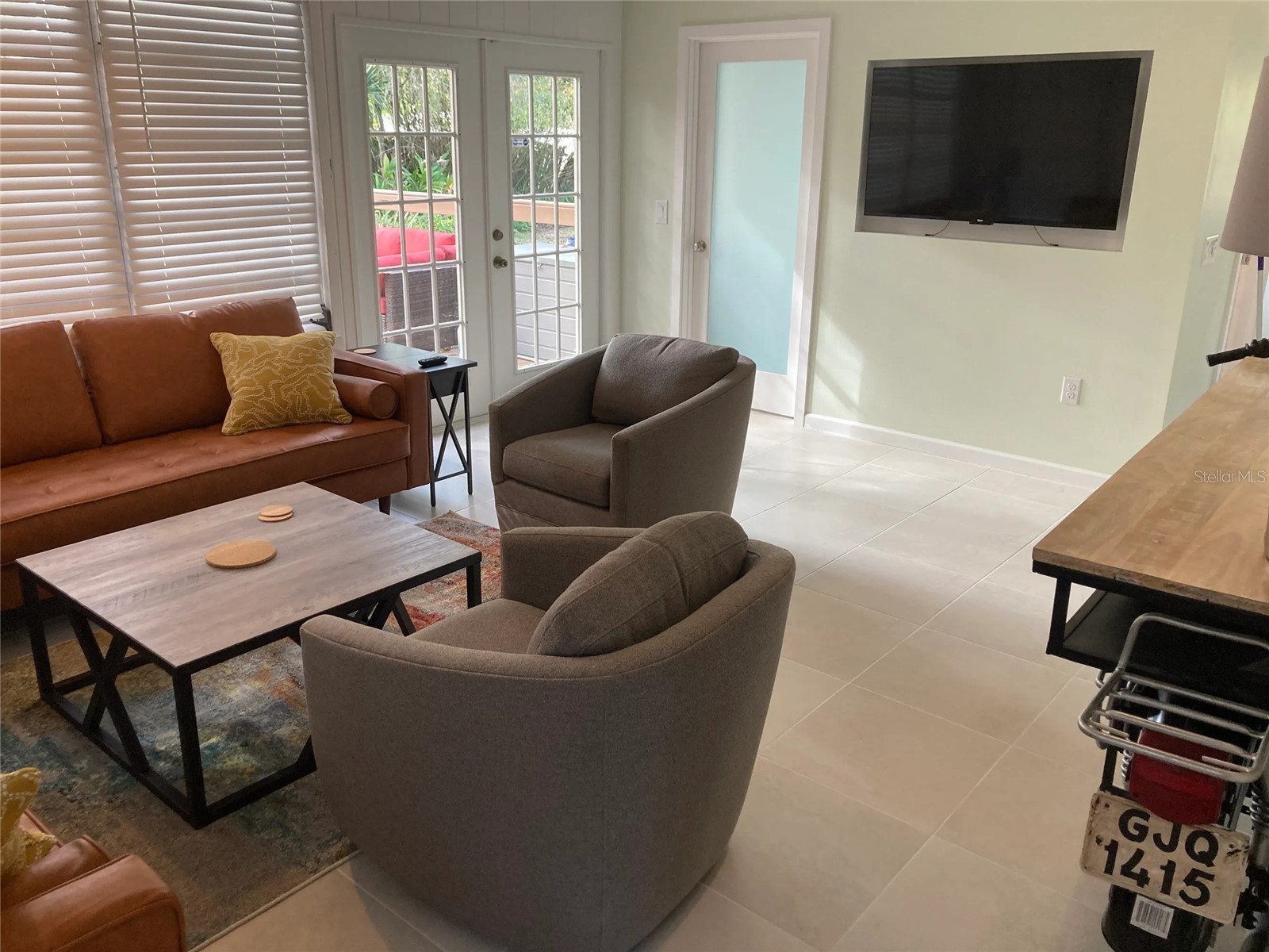 2408 Hillview Street Sarasota FL 34239 A4683579 image16