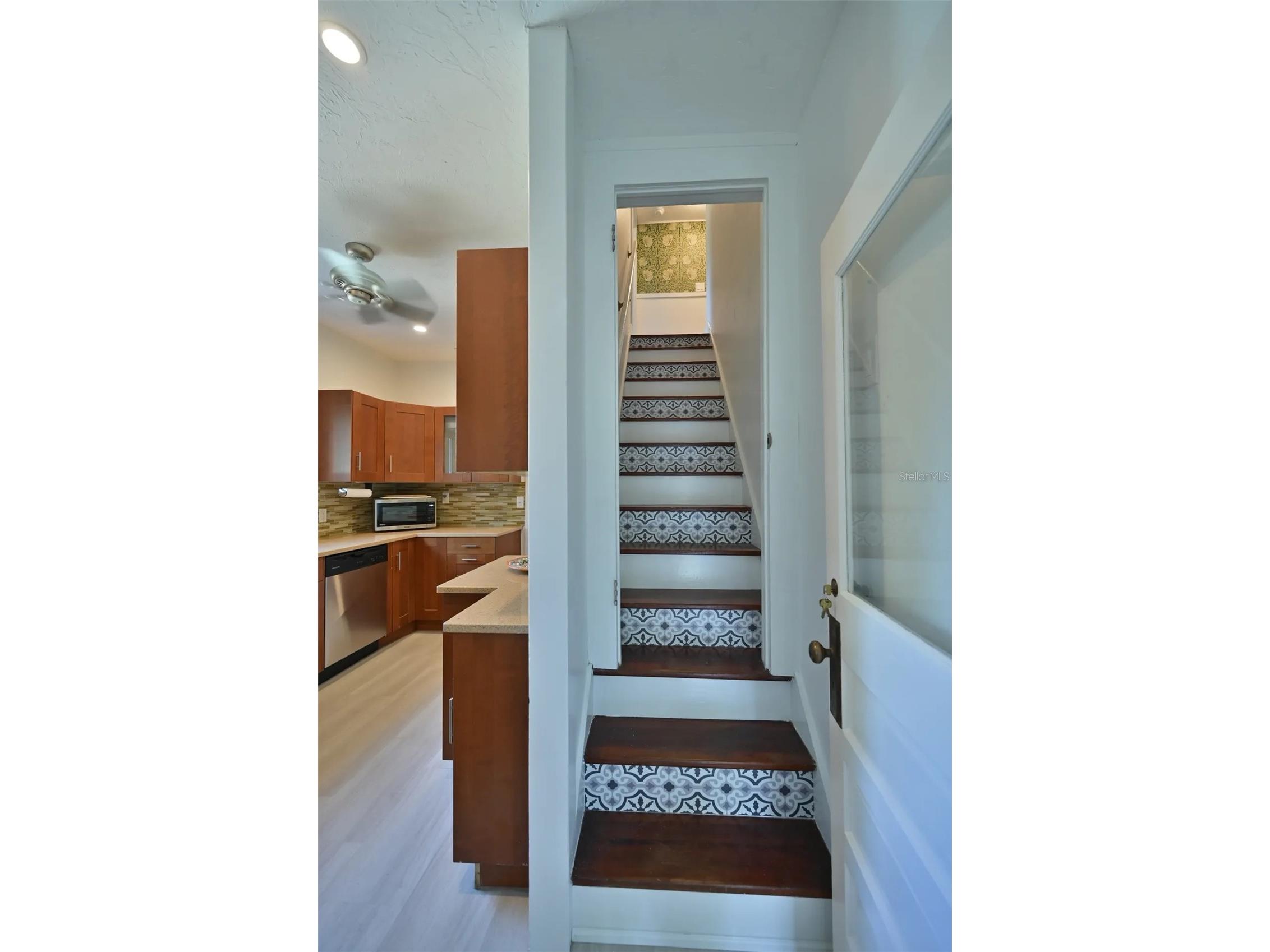 2408 Hillview Street Sarasota FL 34239 A4683579 image17