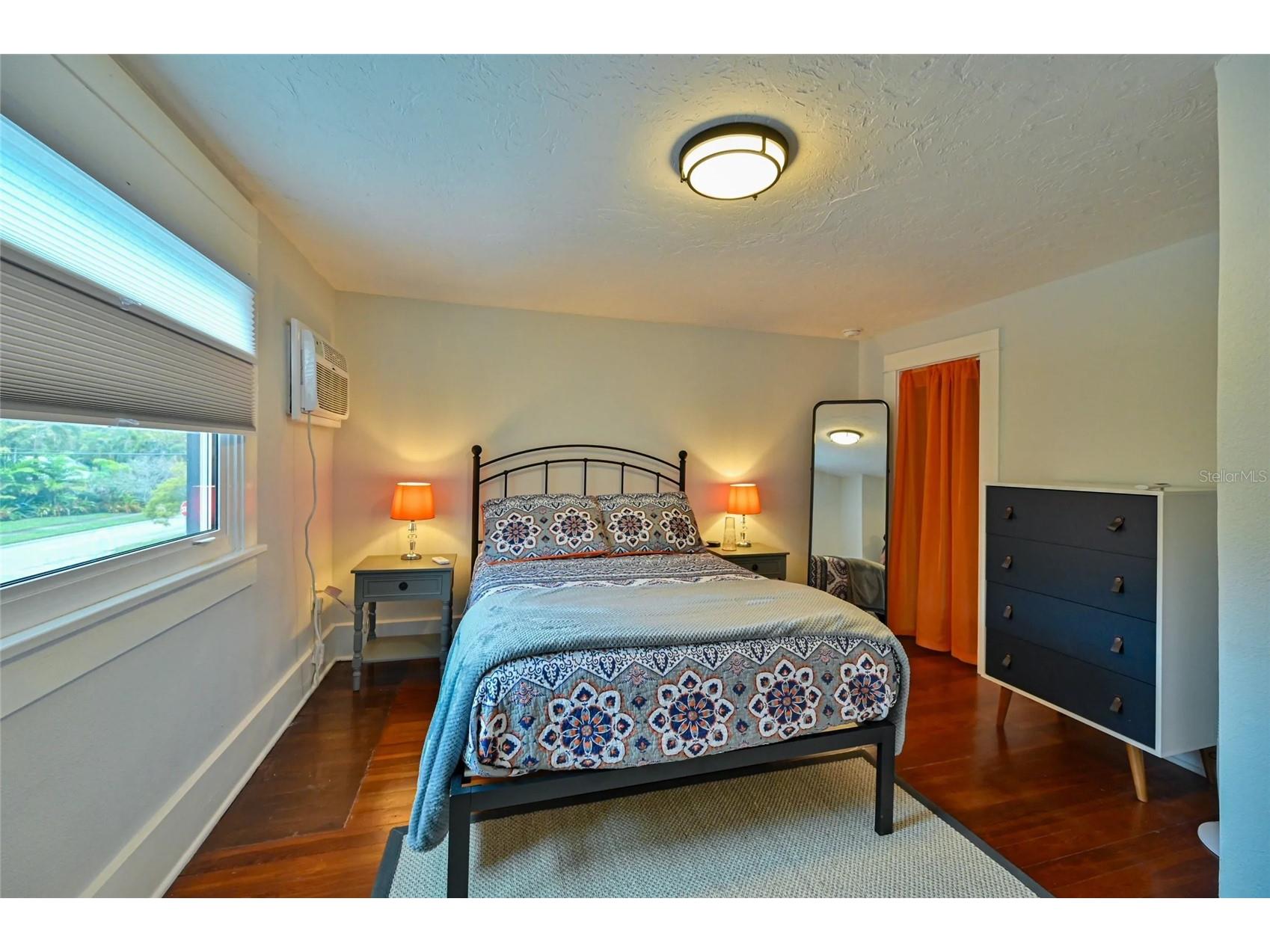 2408 Hillview Street Sarasota FL 34239 A4683579 image18