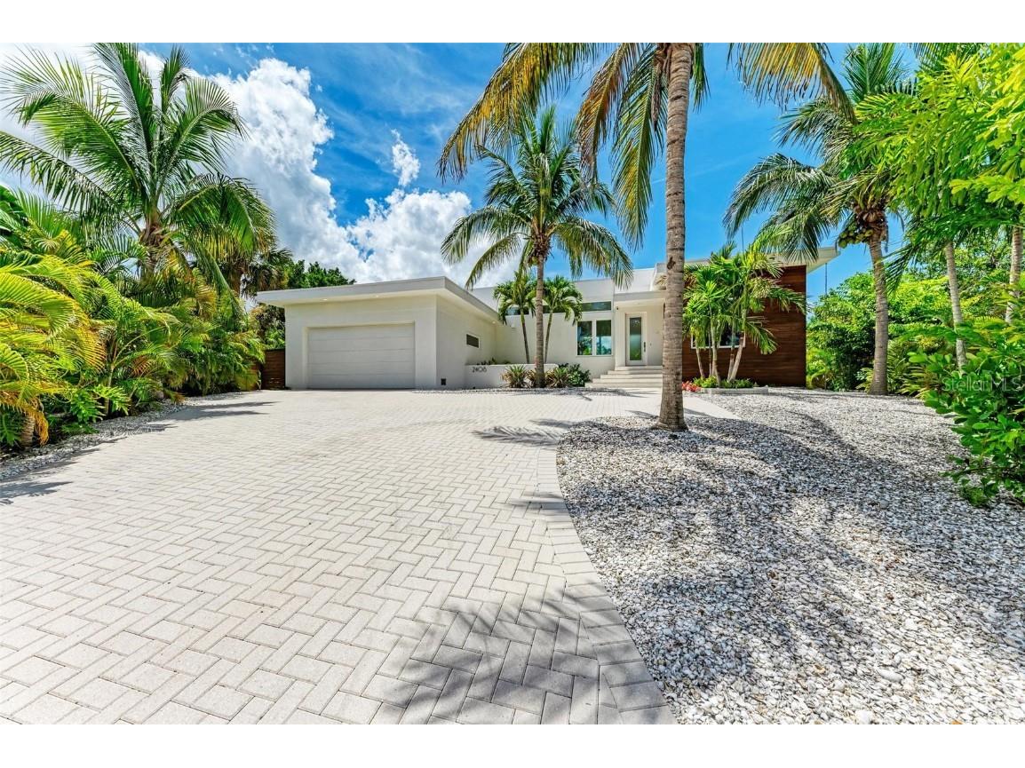 2408 Nassau Street Sarasota FL 34231 - PHILLIPPI CREEK A4577006 image1