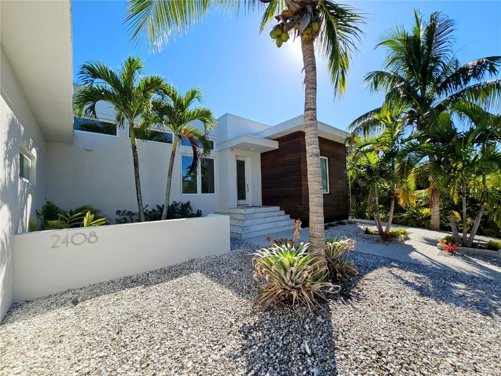 2408 Nassau Street Sarasota FL 34231 - PHILLIPPI CREEK O6314669 image3