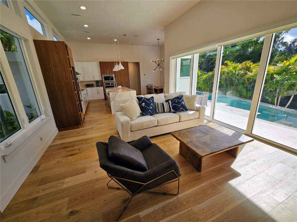 2408 Nassau Street Sarasota FL 34231 - PHILLIPPI CREEK O6314669 image8