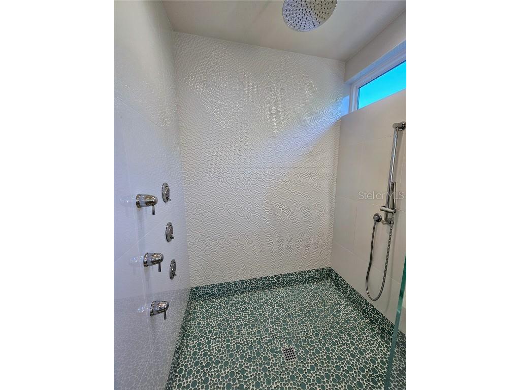 2408 Nassau Street Sarasota FL 34231 O6340899 image13