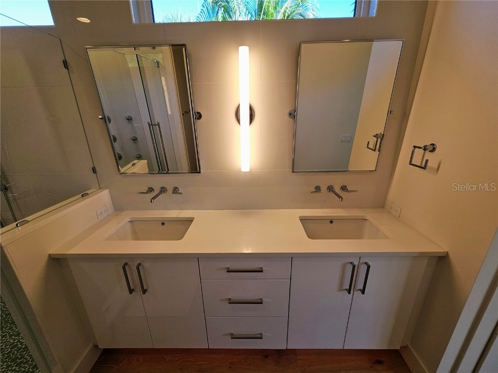 2408 Nassau Street Sarasota FL 34231 O6340899 image14