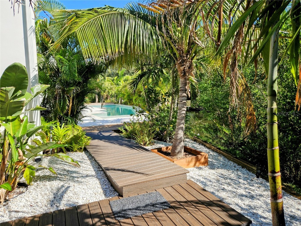 2408 Nassau Street Sarasota FL 34231 O6340899 image8