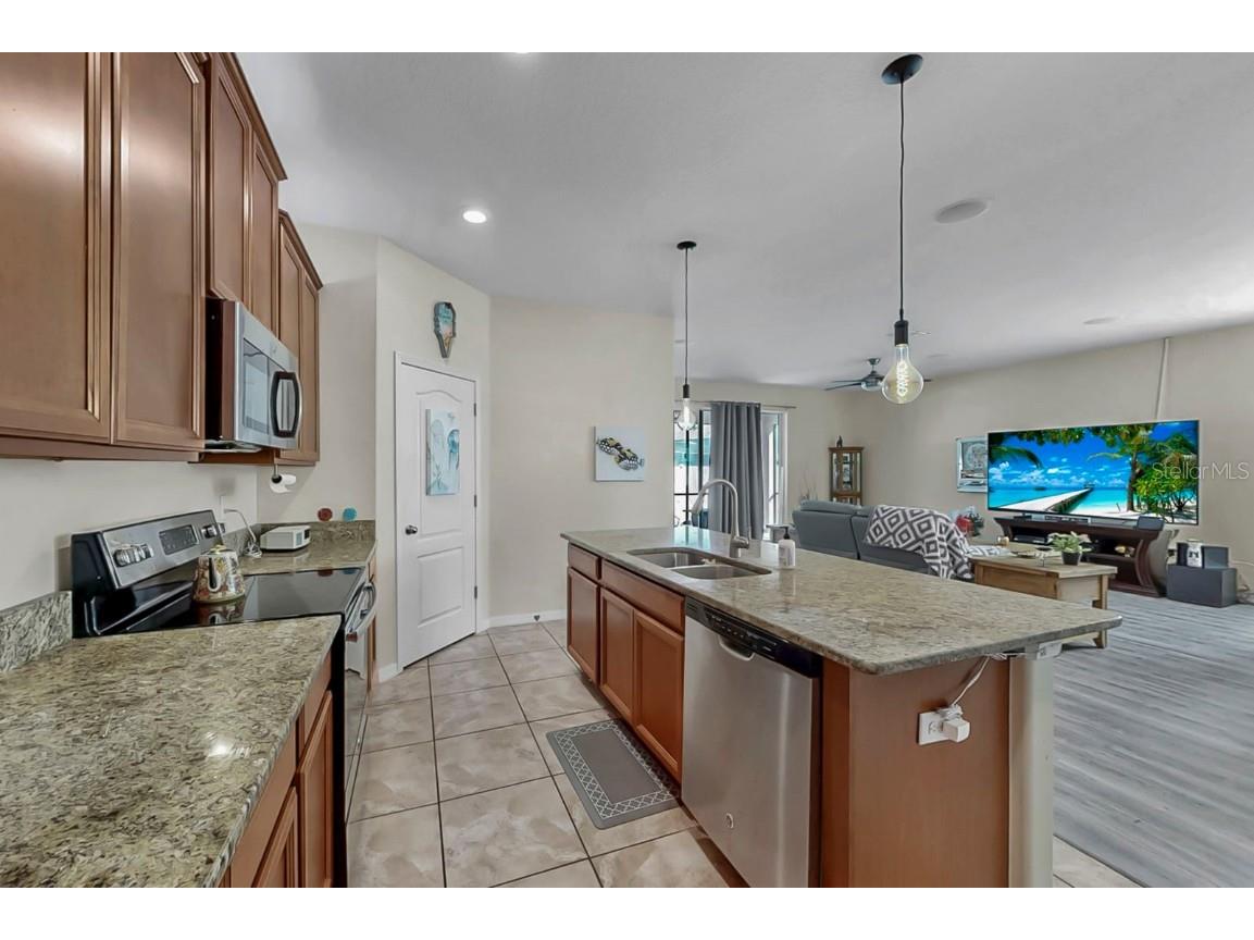 2408 Nighthawk Landing Court Ruskin FL 33570 TB8442986 image15