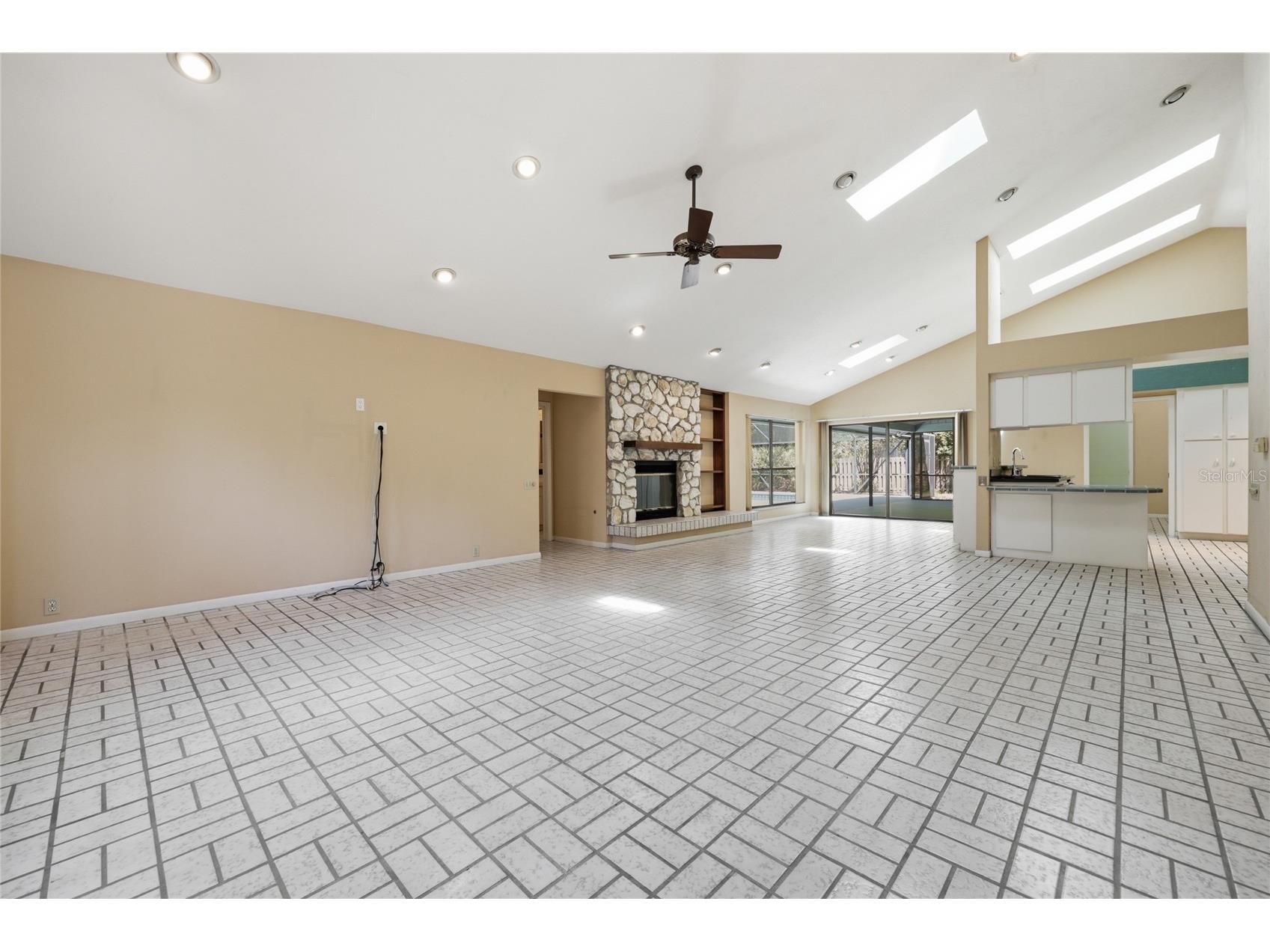2408 NW 14th Place Gainesville FL 32605 GC538957 image14