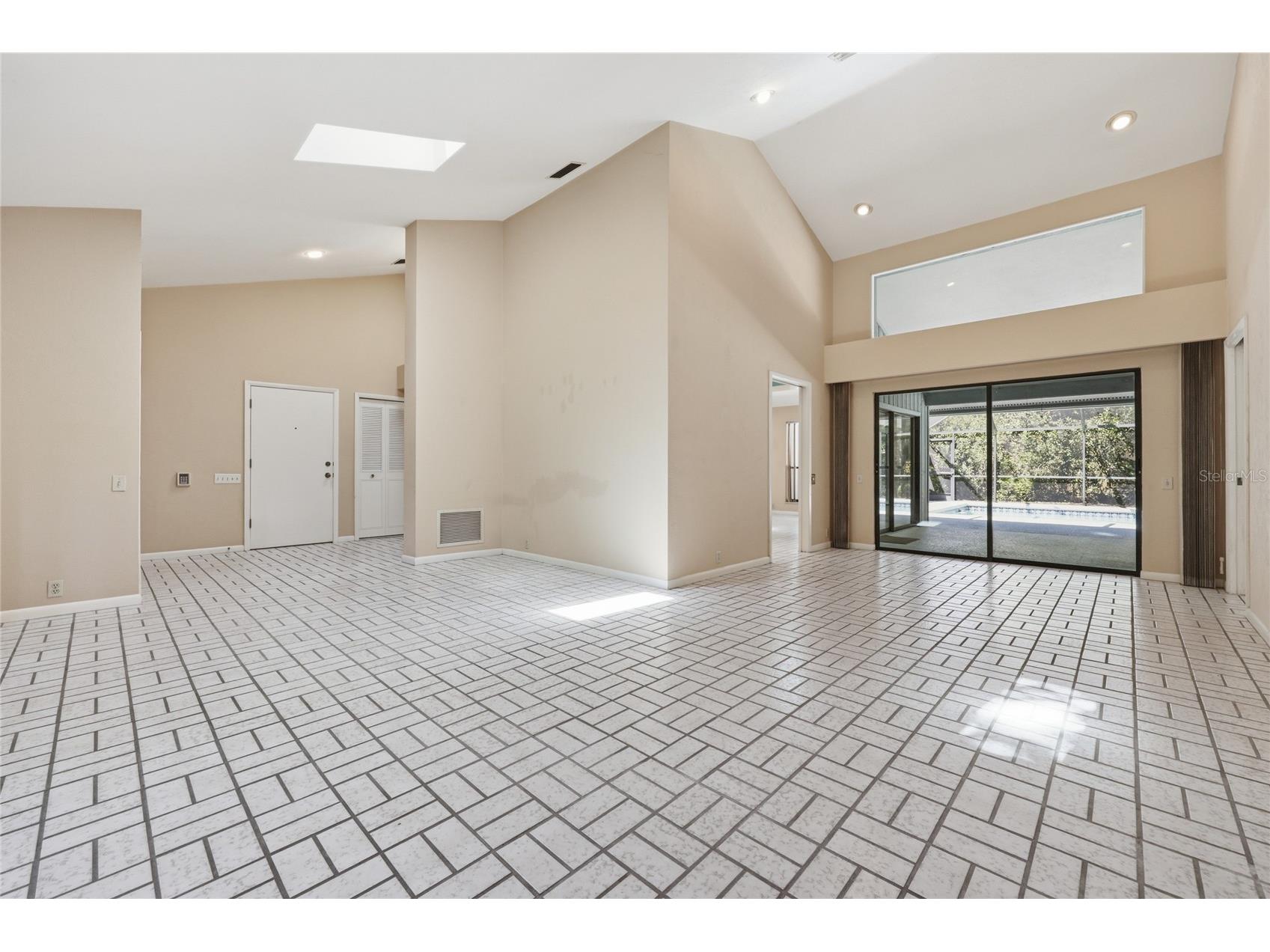 2408 NW 14th Place Gainesville FL 32605 GC538957 image8