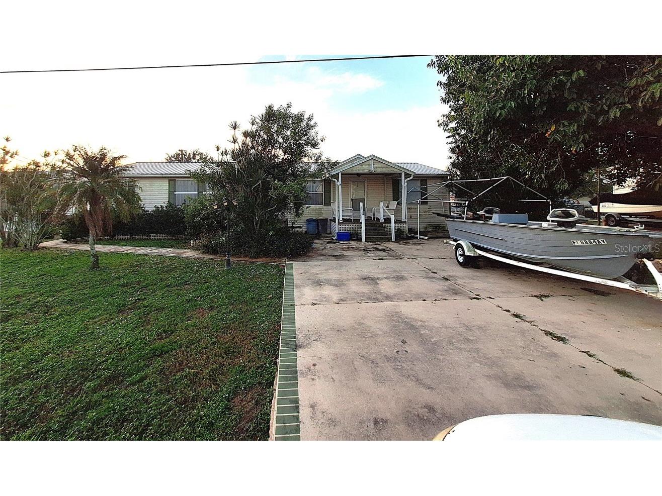2408 SE 32nd Street Okeechobee FL 34974 TB8325924 image1