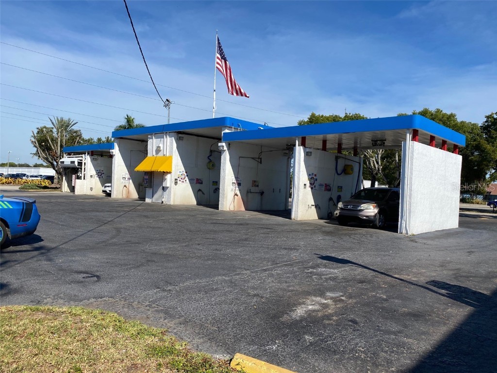 2408 Winkler Avenue Fort Myers FL 33901 A4578966 image1