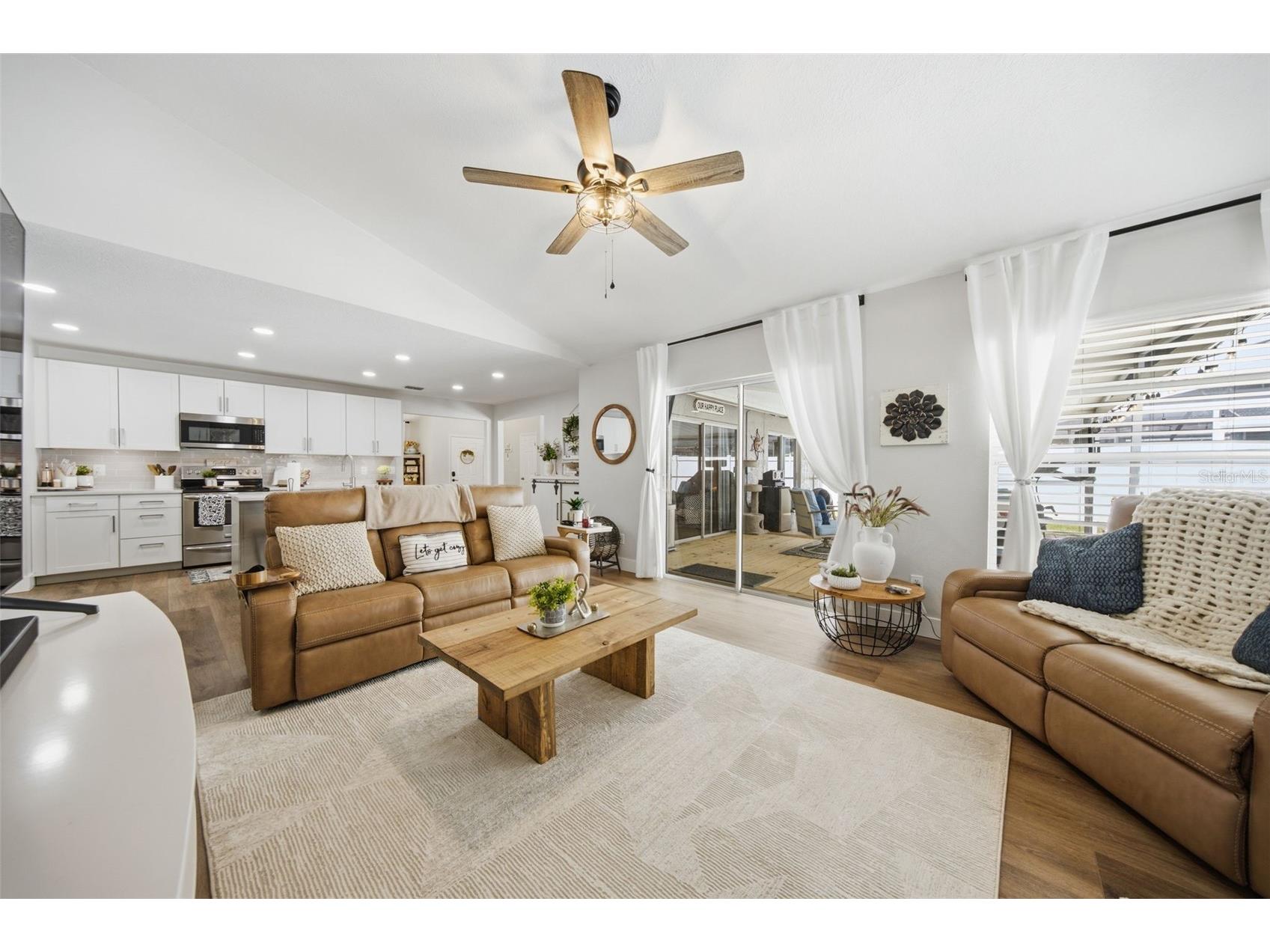 2409 Arborwood Drive Valrico FL 33596 TB8521870 image15