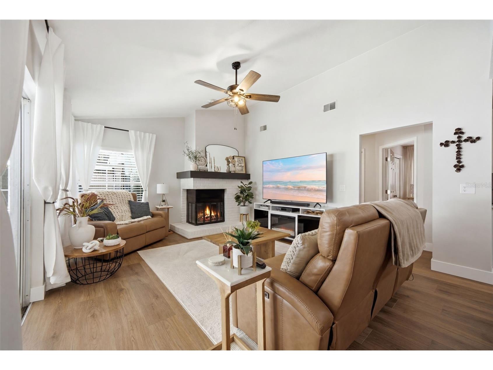 2409 Arborwood Drive Valrico FL 33596 TB8521870 image16
