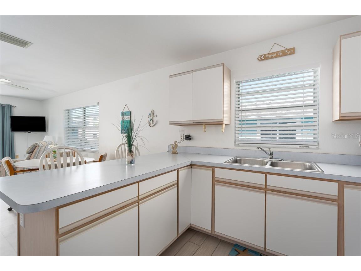 2409 Avenue B Bradenton Beach FL 34217 A4642117 image8