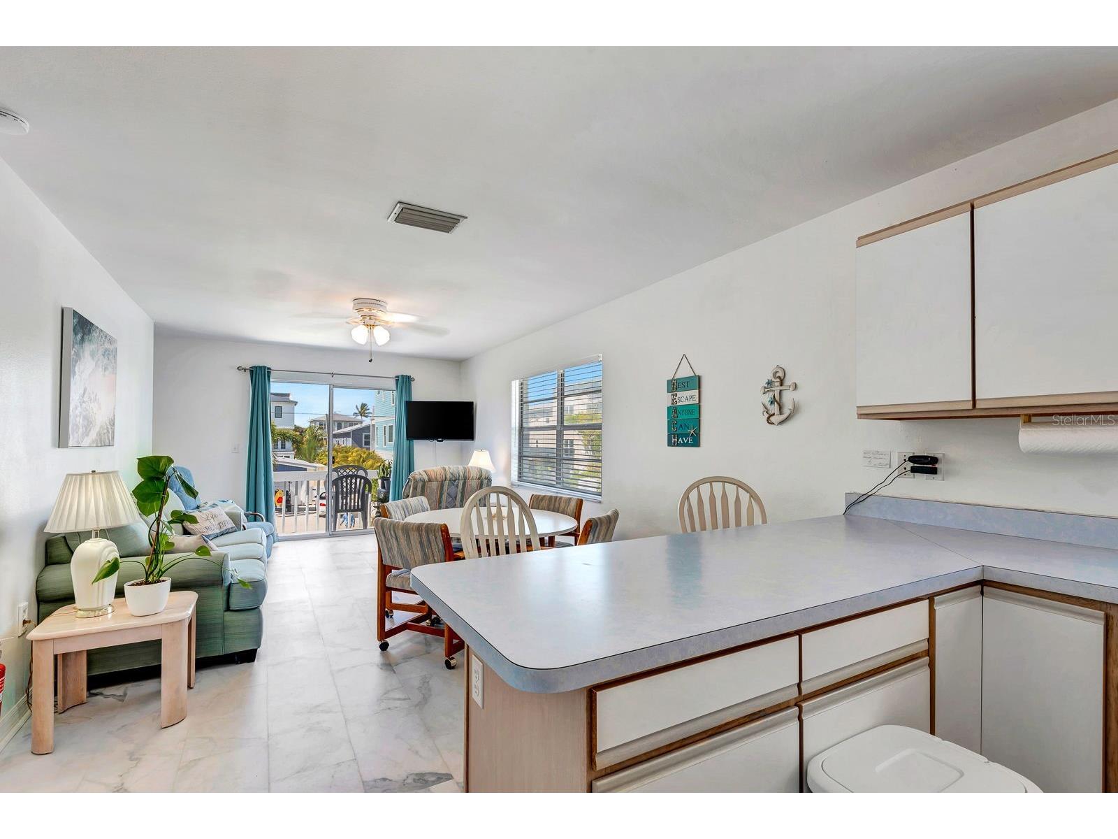 2409 Avenue B Bradenton Beach FL 34217 A4682915 image16