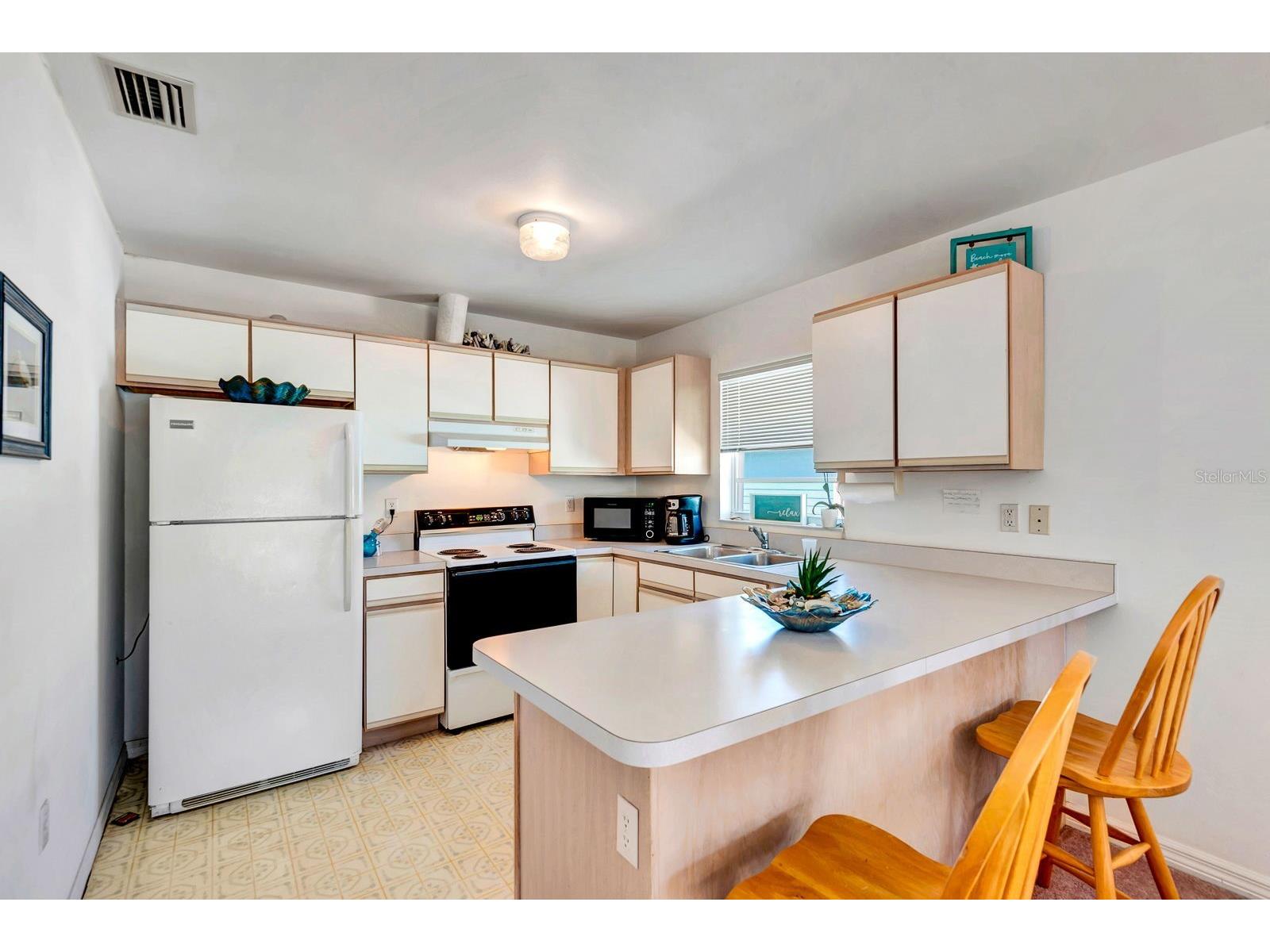 2409 Avenue B Bradenton Beach FL 34217 A4682915 image30