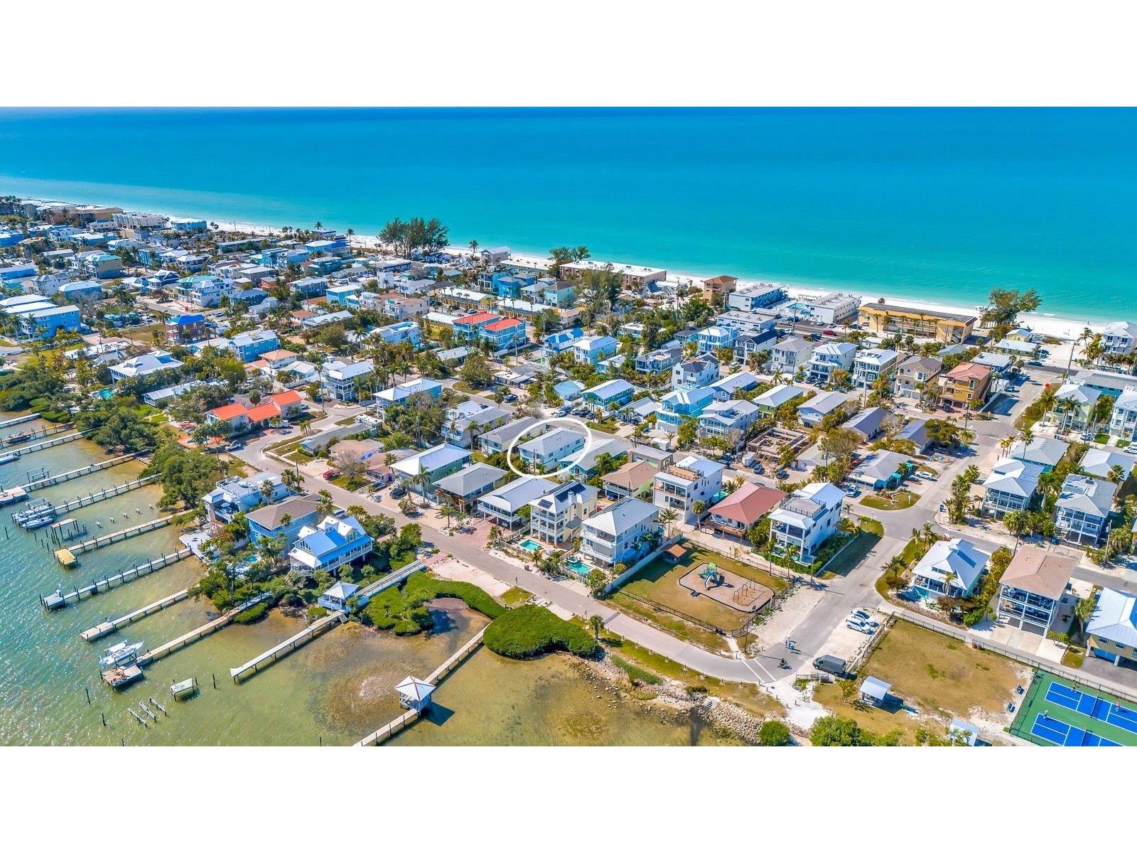 2409 Avenue B Bradenton Beach FL 34217 A4682915 image4