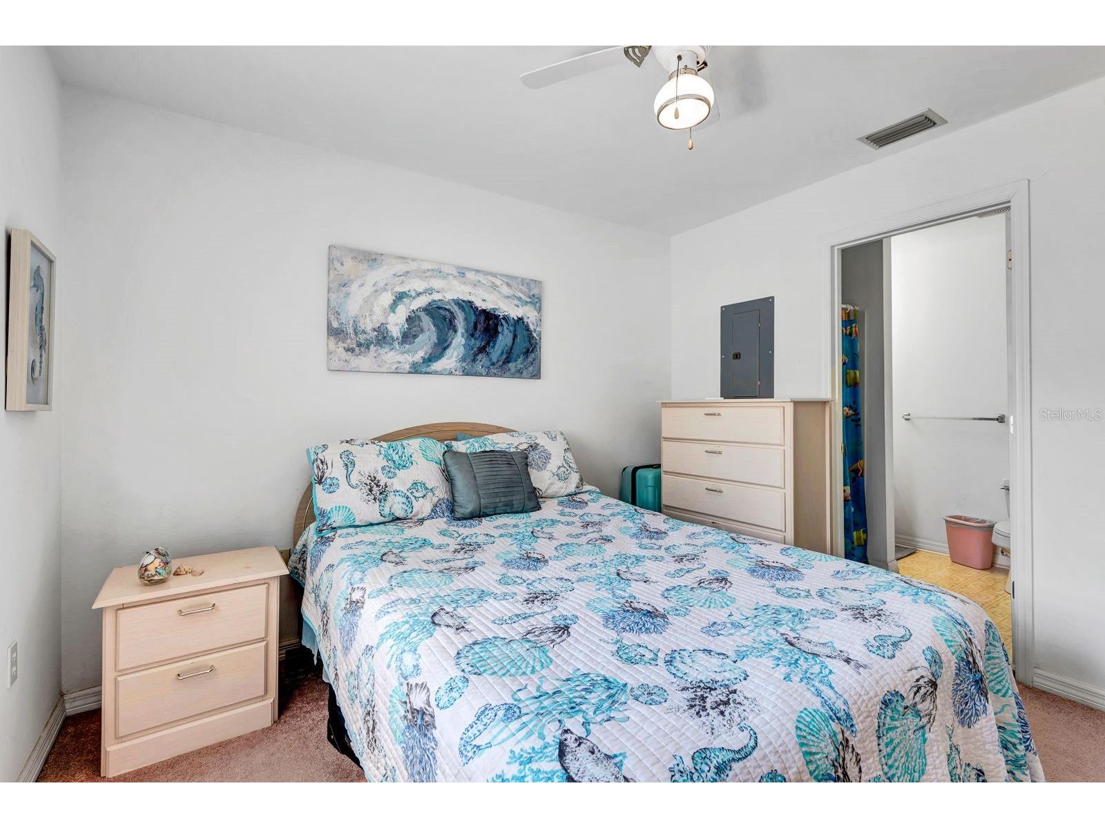 2409 Avenue B Bradenton Beach FL 34217 A4682915 image41