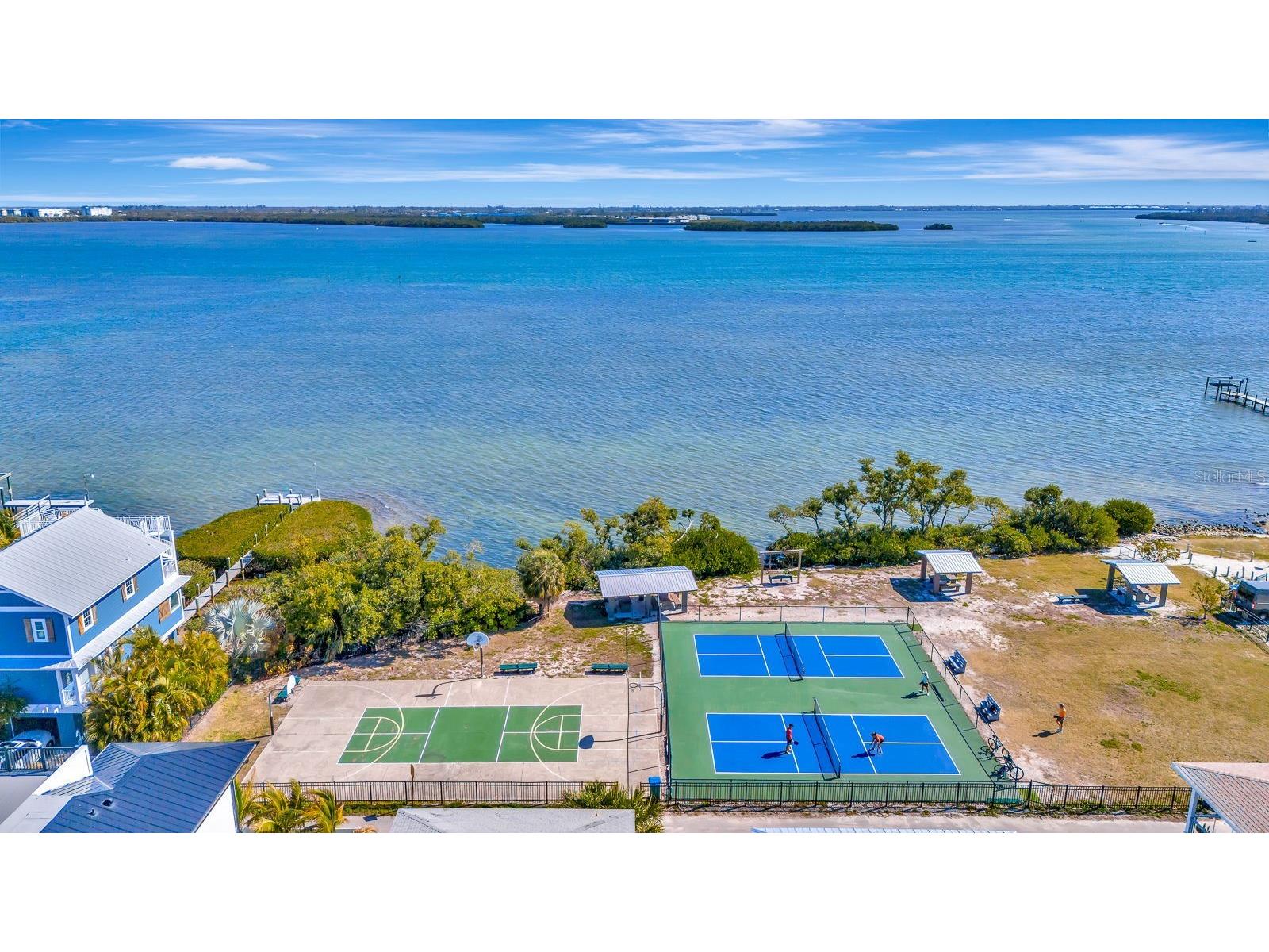 2409 Avenue B Bradenton Beach FL 34217 A4682915 image53