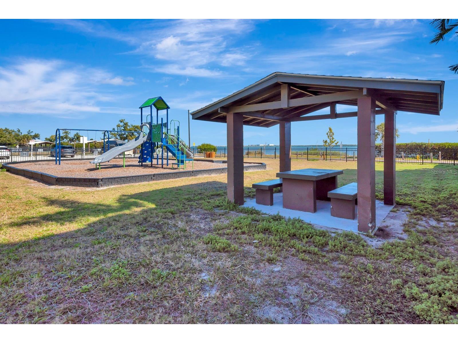 2409 Avenue B Bradenton Beach FL 34217 A4682915 image55