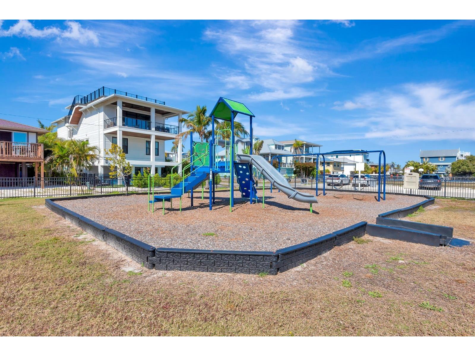 2409 Avenue B Bradenton Beach FL 34217 A4682915 image56