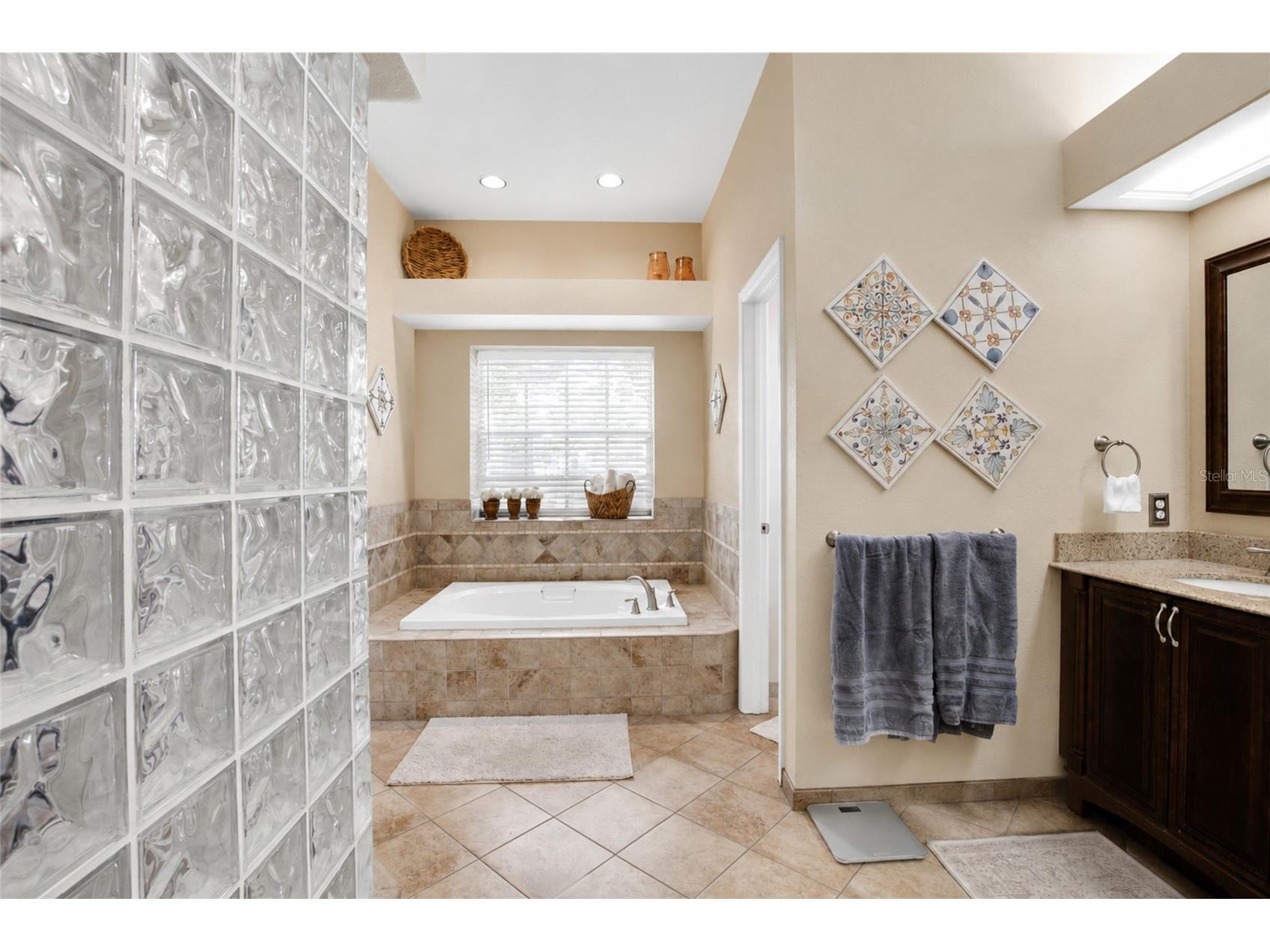 2409 Dana Drive Safety Harbor FL 34695 TB8525055 image23