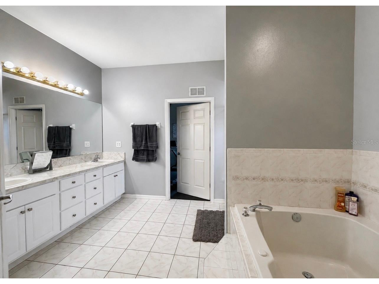 2409 Dorado Avenue Haines City FL 33844 P4938654 image20