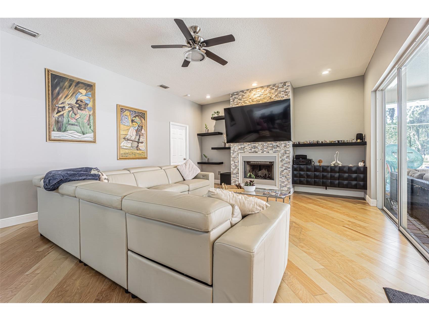 2409 Fox Forest Drive Lutz FL 33549 TB8530564 image7