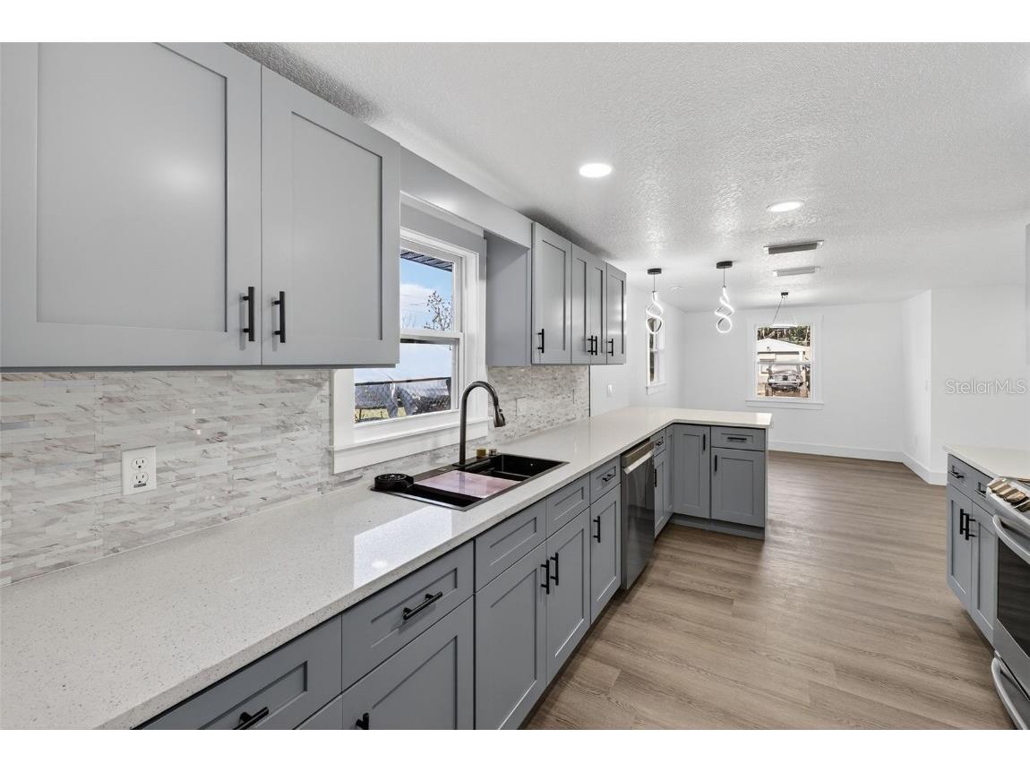 2409 Garbelia Avenue Orlando FL 32817 O6362011 image33