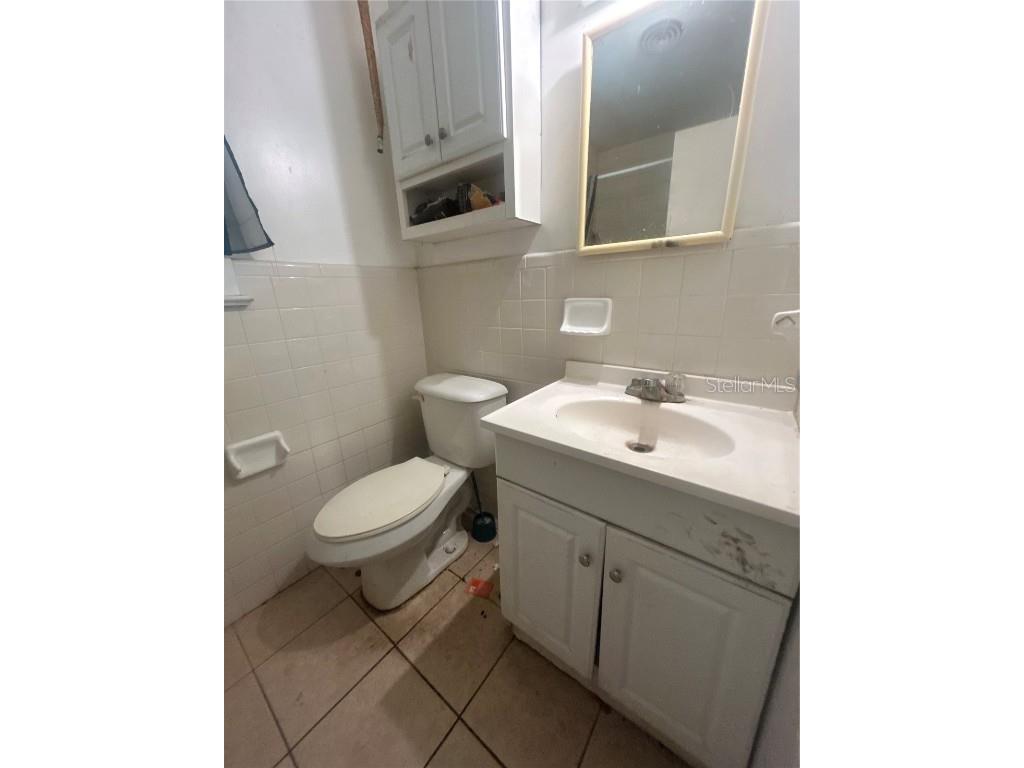 2409 NW 7th Street Ocala FL 34475 OM702290 image4