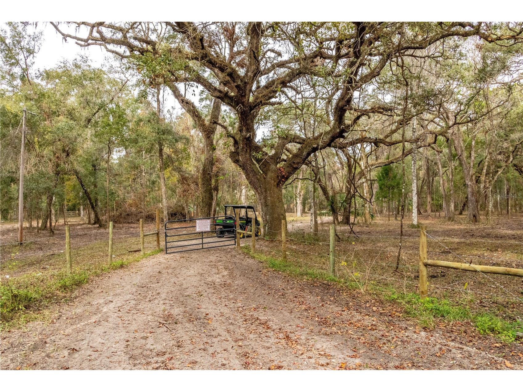24091 Richbarn Road Brooksville FL 34601 W7885802 image1