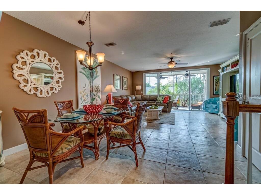 241 17th Street N Bradenton Beach FL 34217 C7523779 image10