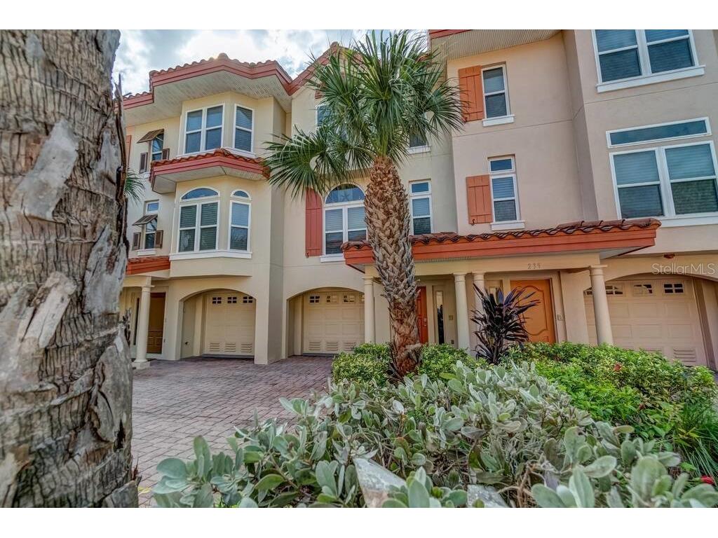 241 17th Street N Bradenton Beach FL 34217 C7523779 image2