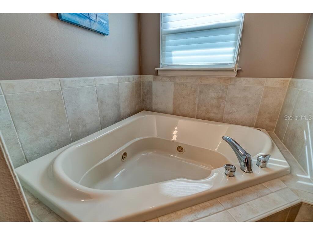 241 17th Street N Bradenton Beach FL 34217 C7523779 image20