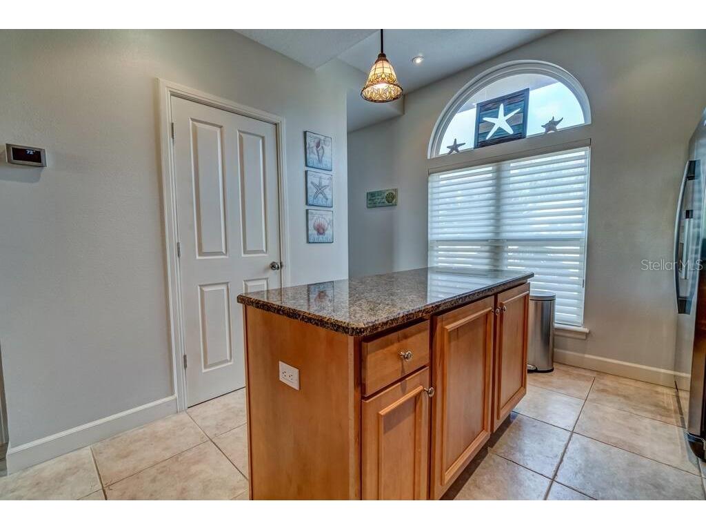 241 17th Street N Bradenton Beach FL 34217 C7523779 image4