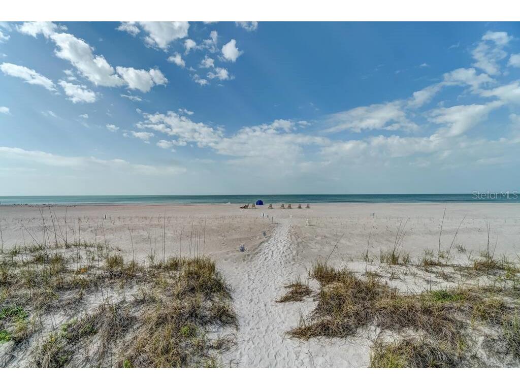 241 17th Street N Bradenton Beach FL 34217 C7523779 image48