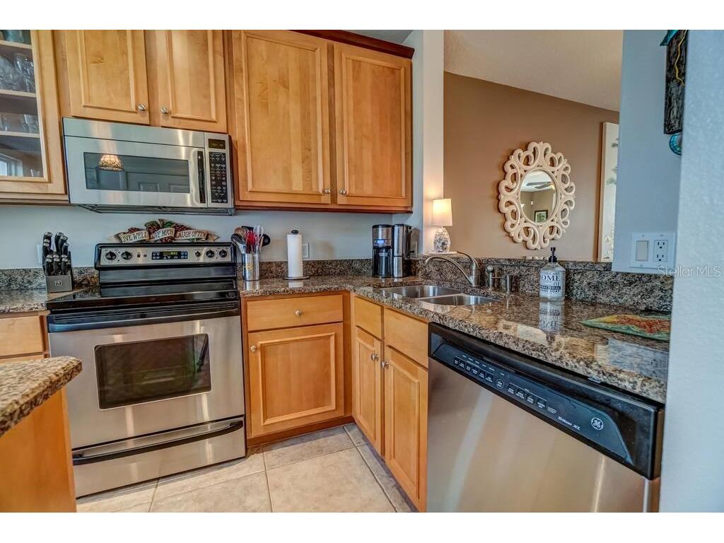 241 17th Street N Bradenton Beach FL 34217 C7523779 image5