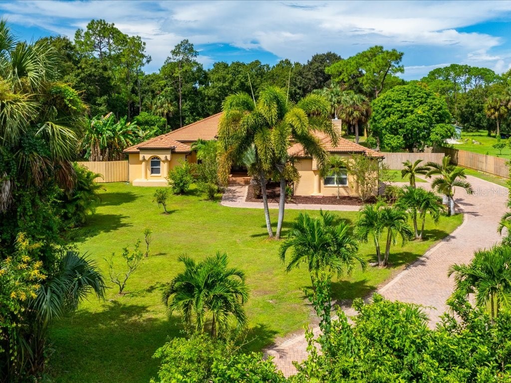 241 31st Street SW Naples FL 34117 - 1 OF GOLDEN GATE ESTATES CANAL G5091177 image1