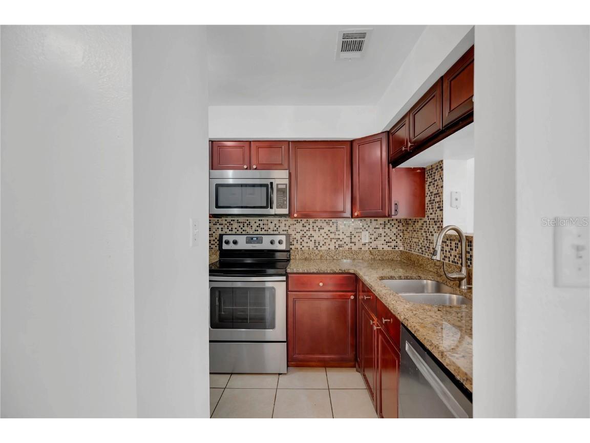 241 Afton Square #308 Altamonte Springs FL 32714 O6356371 image8