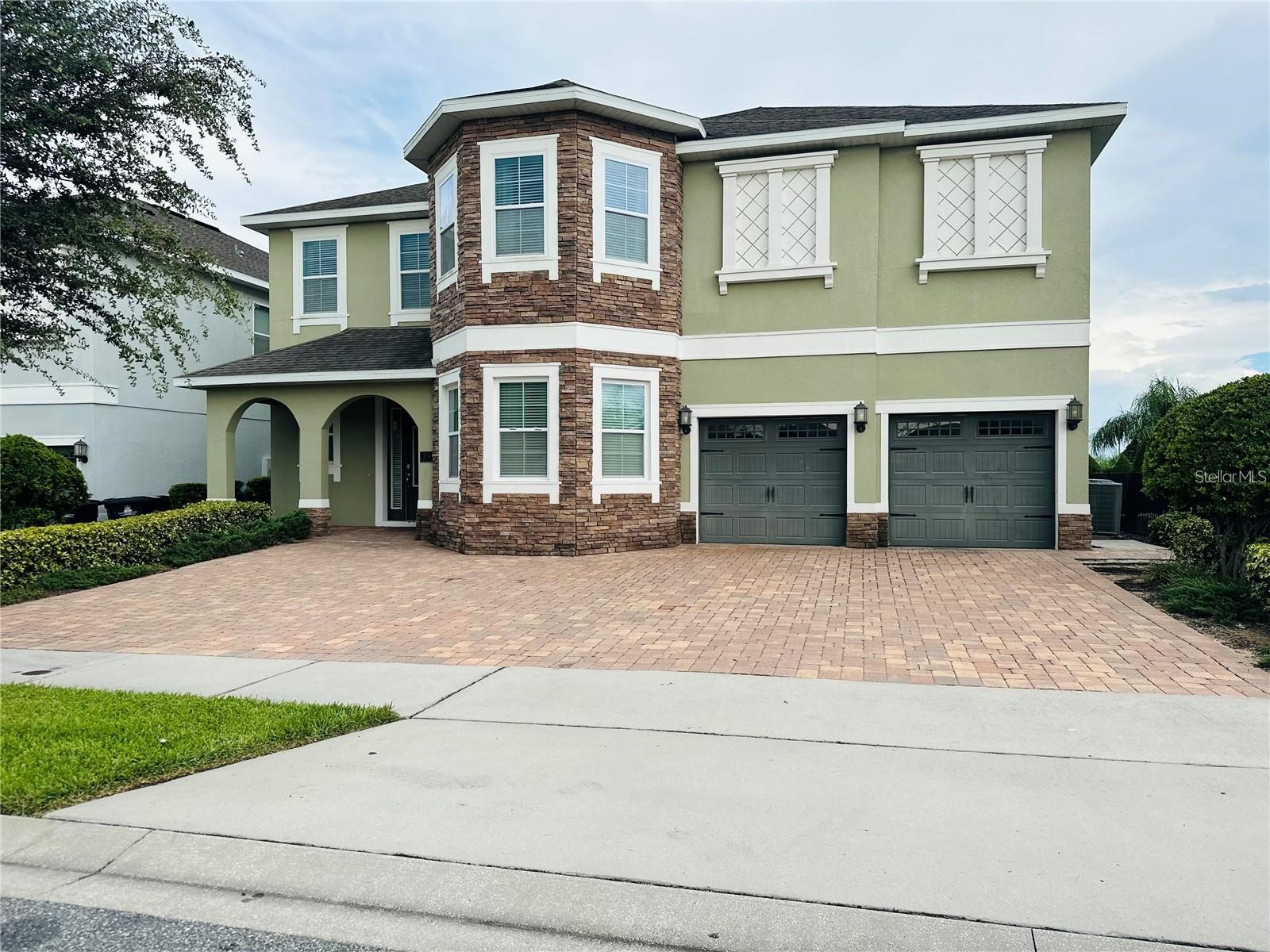 241 Falls Drive Kissimmee FL 34747 S5146843 image1