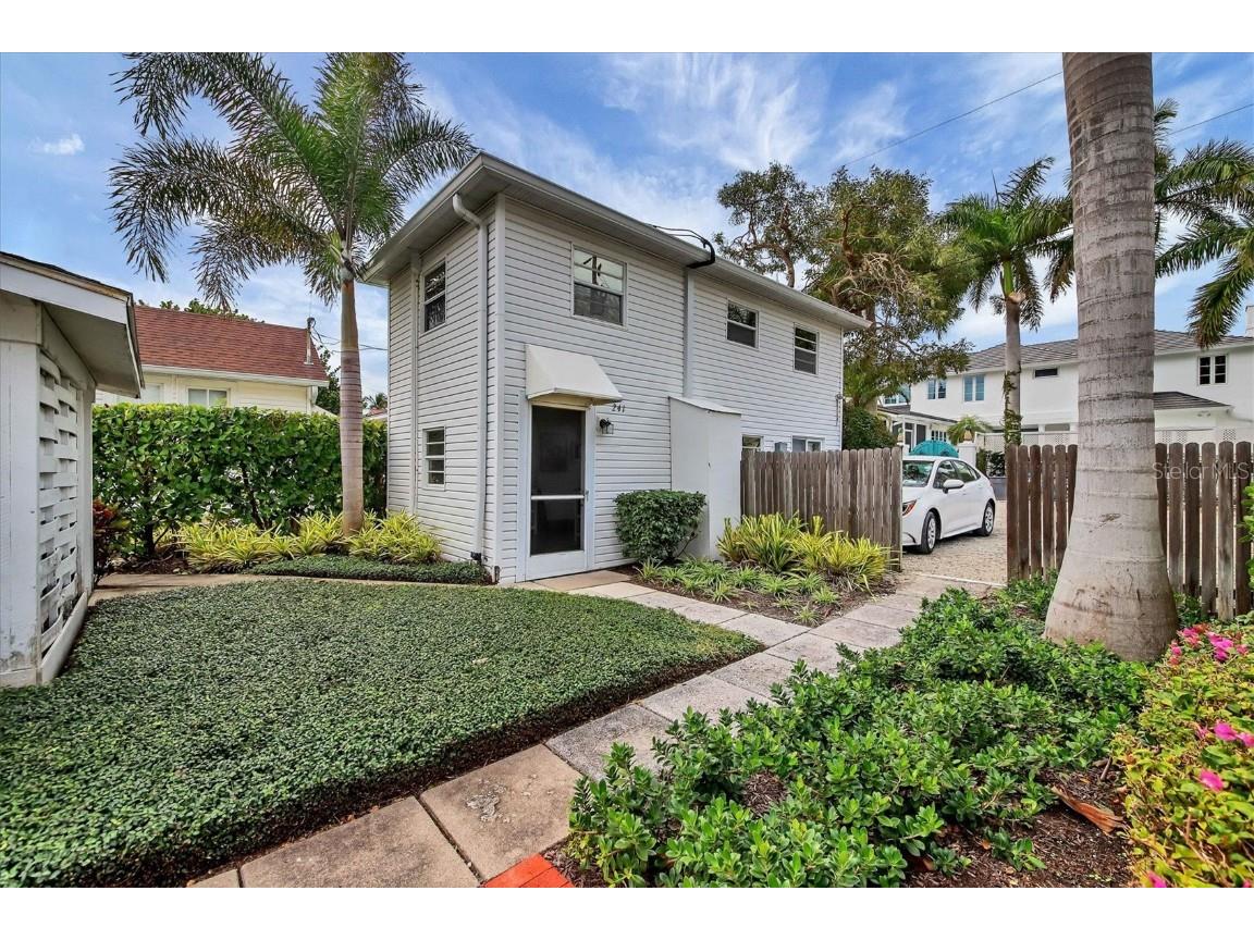 241 Gilchrist Avenue #F Boca Grande FL 33921 D6143697 image1