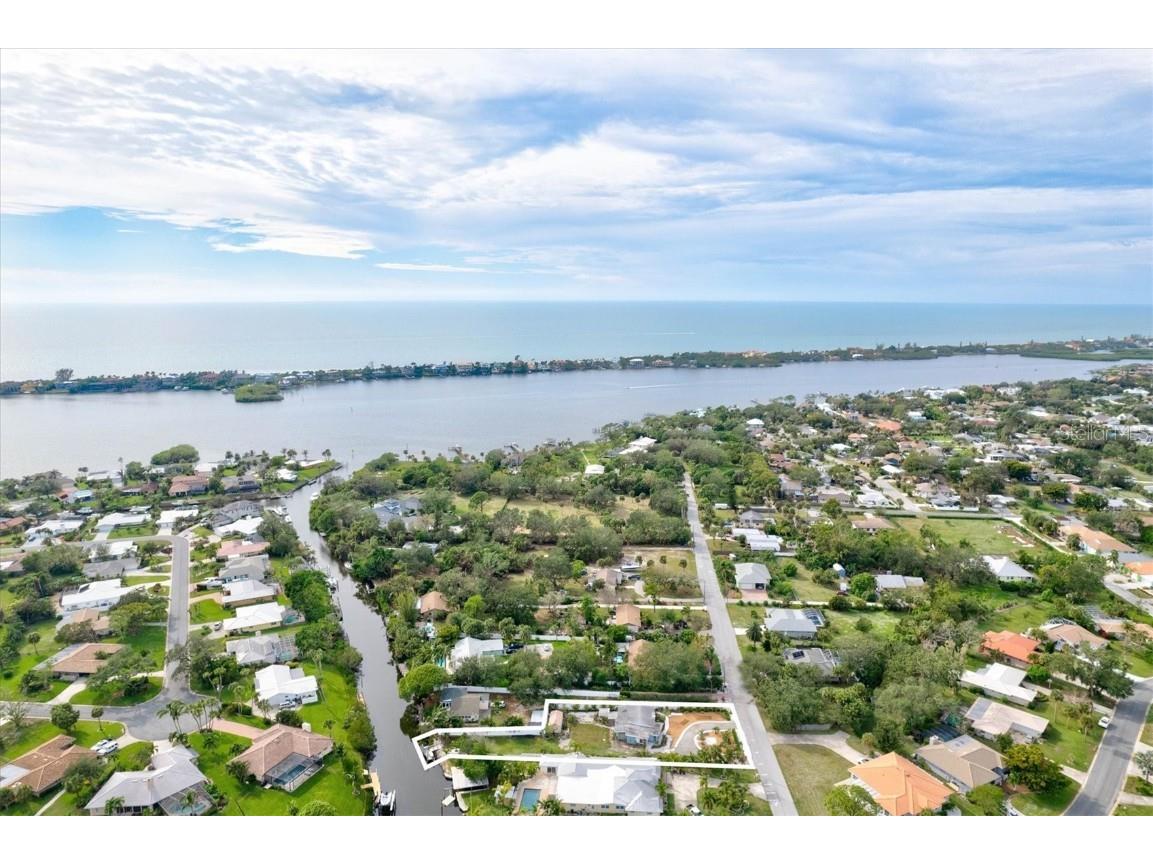 241 Lychee Road Nokomis FL 34275 - BLACKBURN BAY N6123937 image1