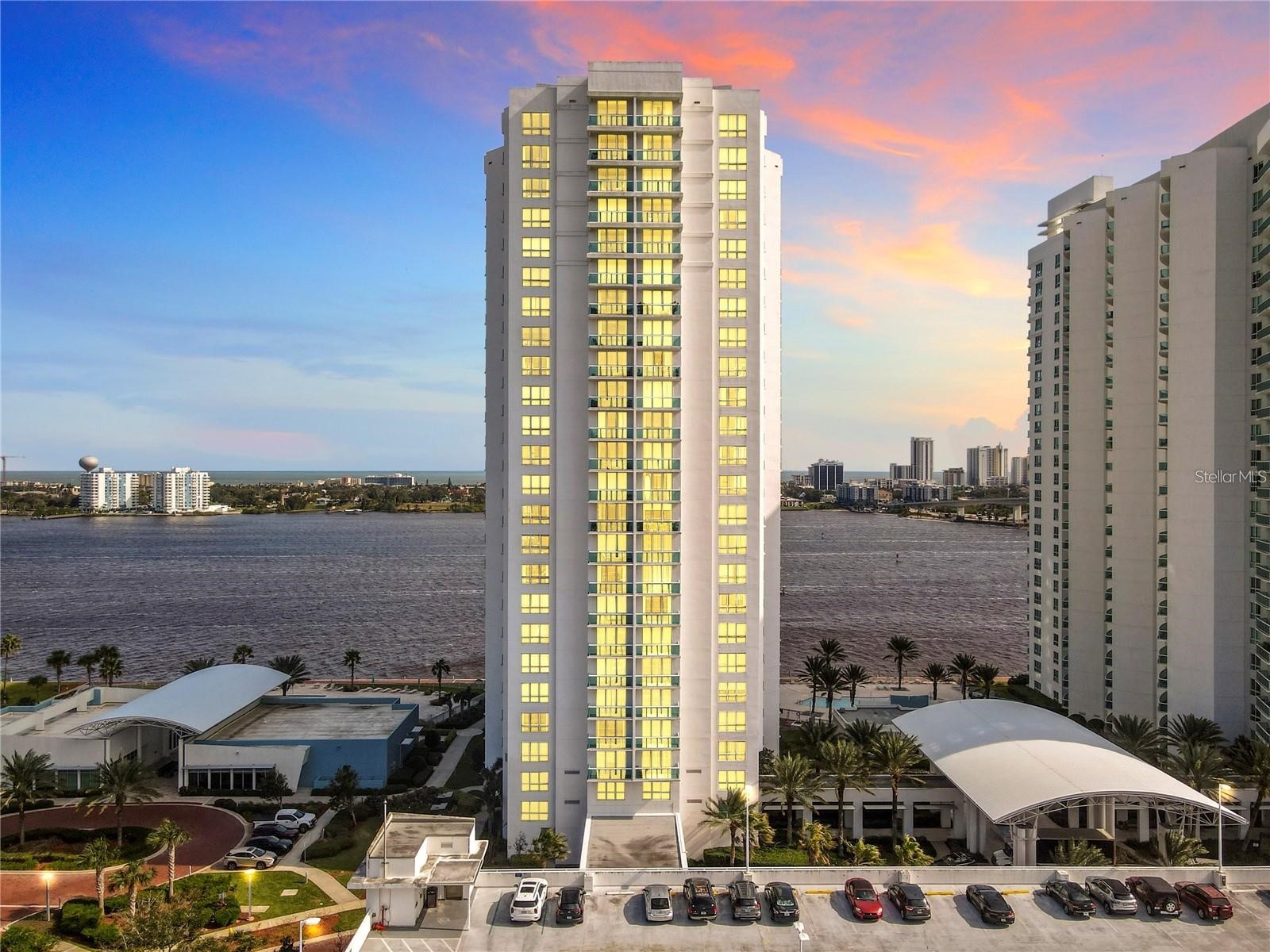241 Riverside Drive #1809 Daytona Beach FL 32117 V4949135 image1