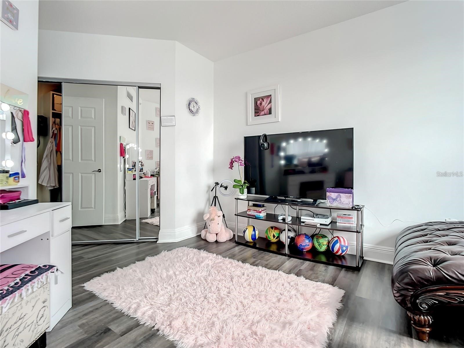 241 Riverside Drive #1809 Daytona Beach FL 32117 V4949135 image41