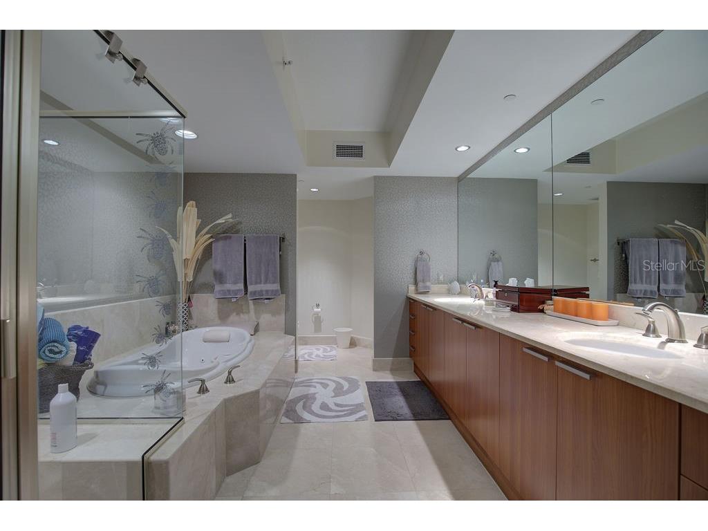 241 Riverside Drive #207 Daytona Beach FL 32117 V4941403 image22