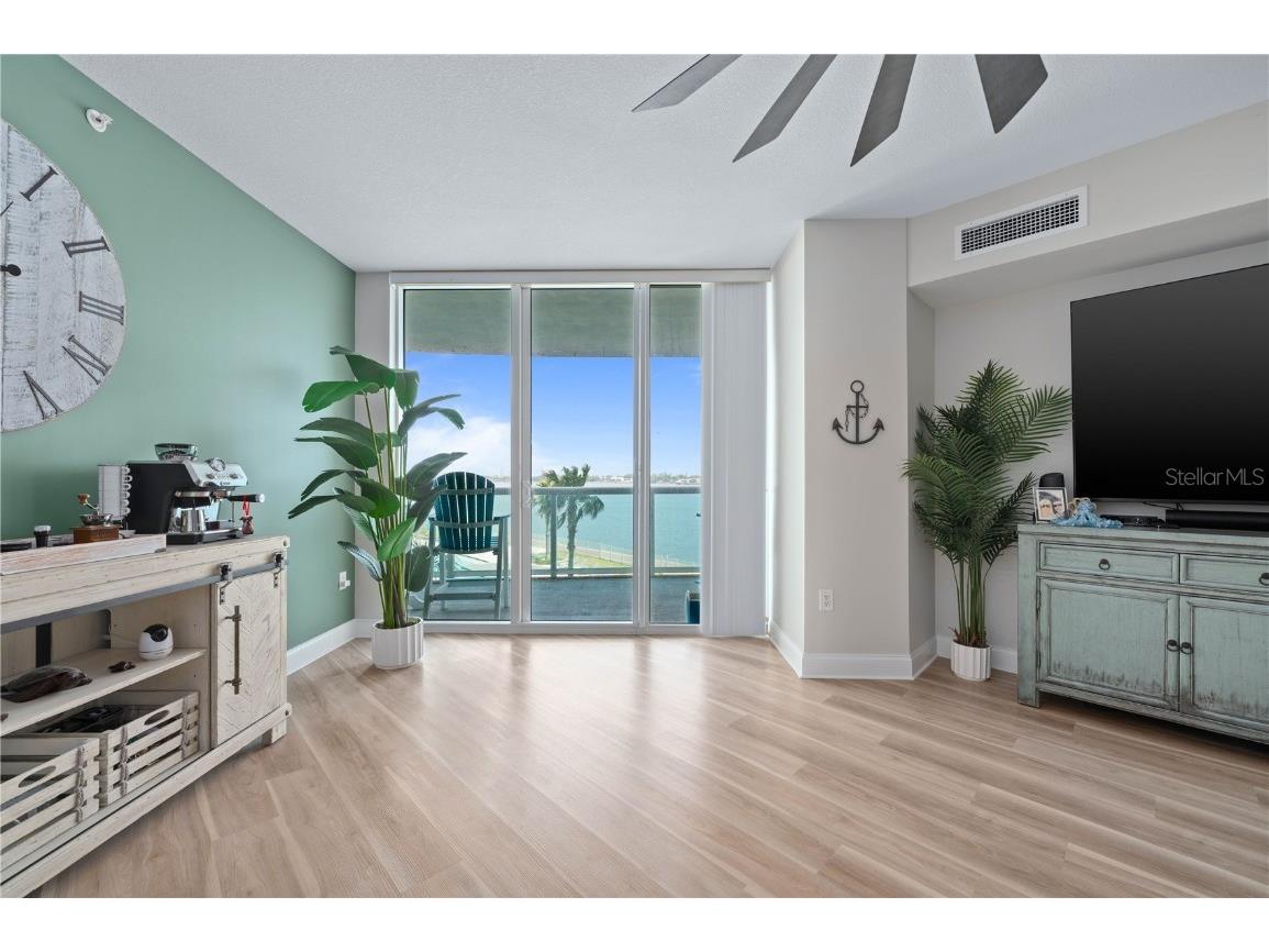 241 Riverside Drive #304 Daytona Beach FL 32117 - HALIFAX RIVER V4941968 image4